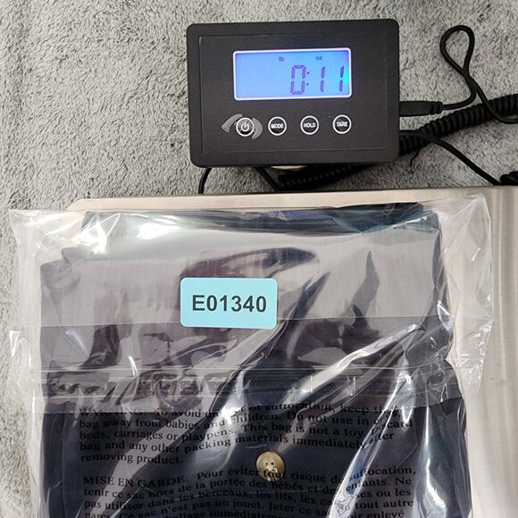 Vintage Van Heusen Shorts Mens W38 Blue Pleated Bermuda Chino Preppy Summer - Picture 10 of 10